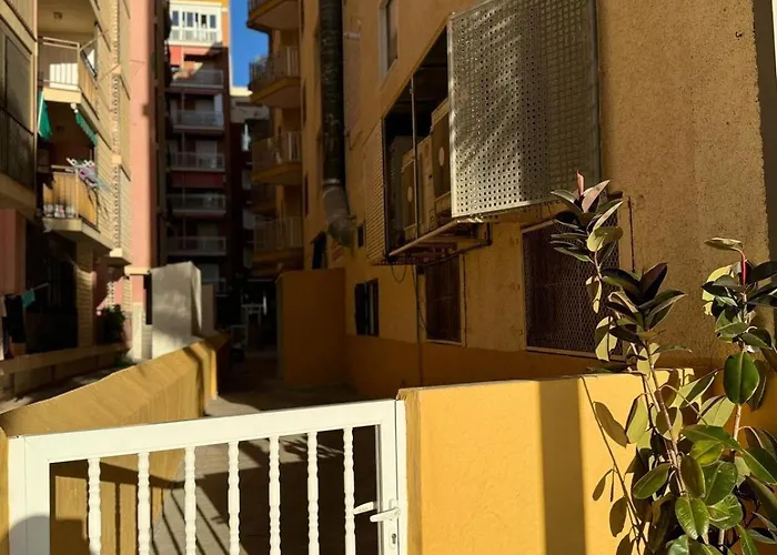 Acogedor Bajo En Playa Del Cura